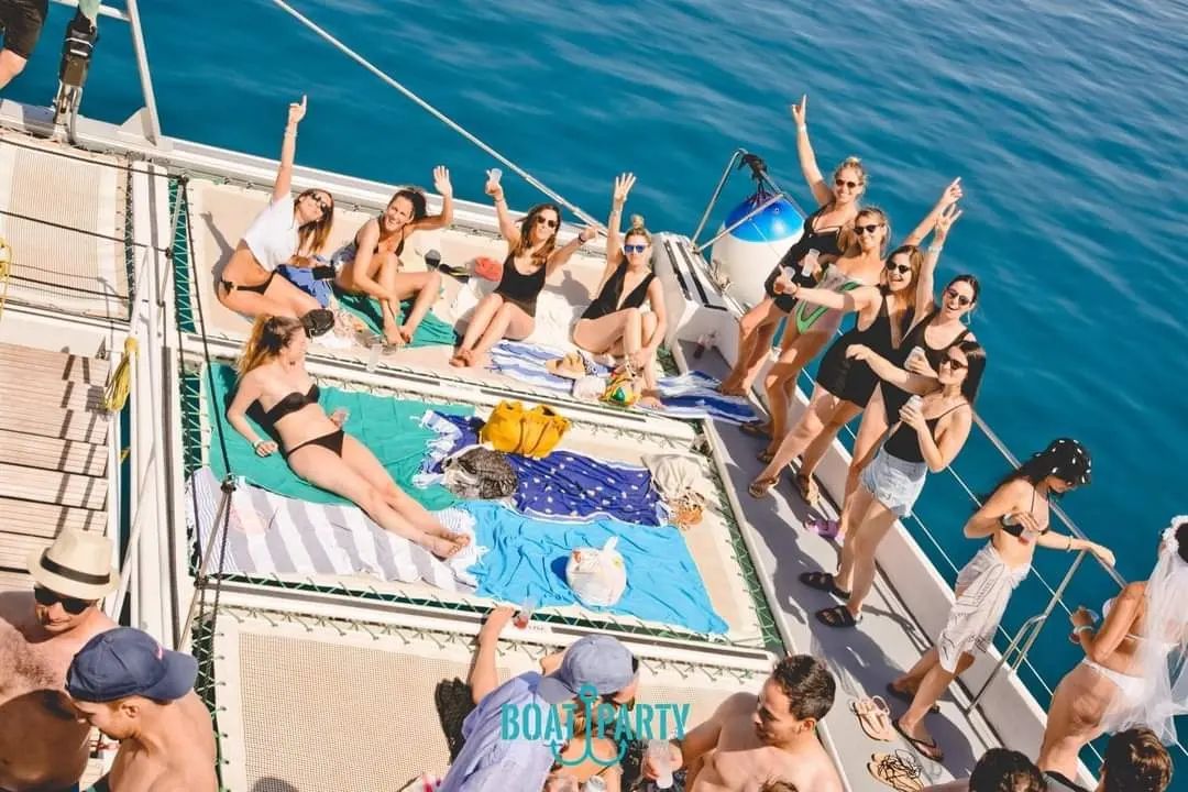Barco desde Dénia para despedidas